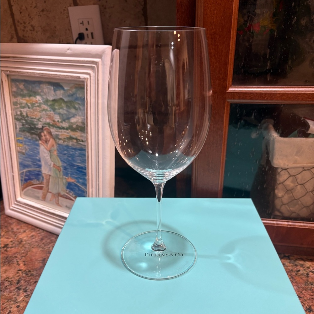 TIFFANY & Co red wine glass (single)